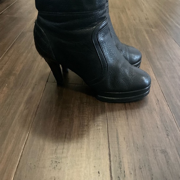 CHANEL Black Leather Platform Zip Bootie Size 38.5 G28644 - Picture 3 of 14